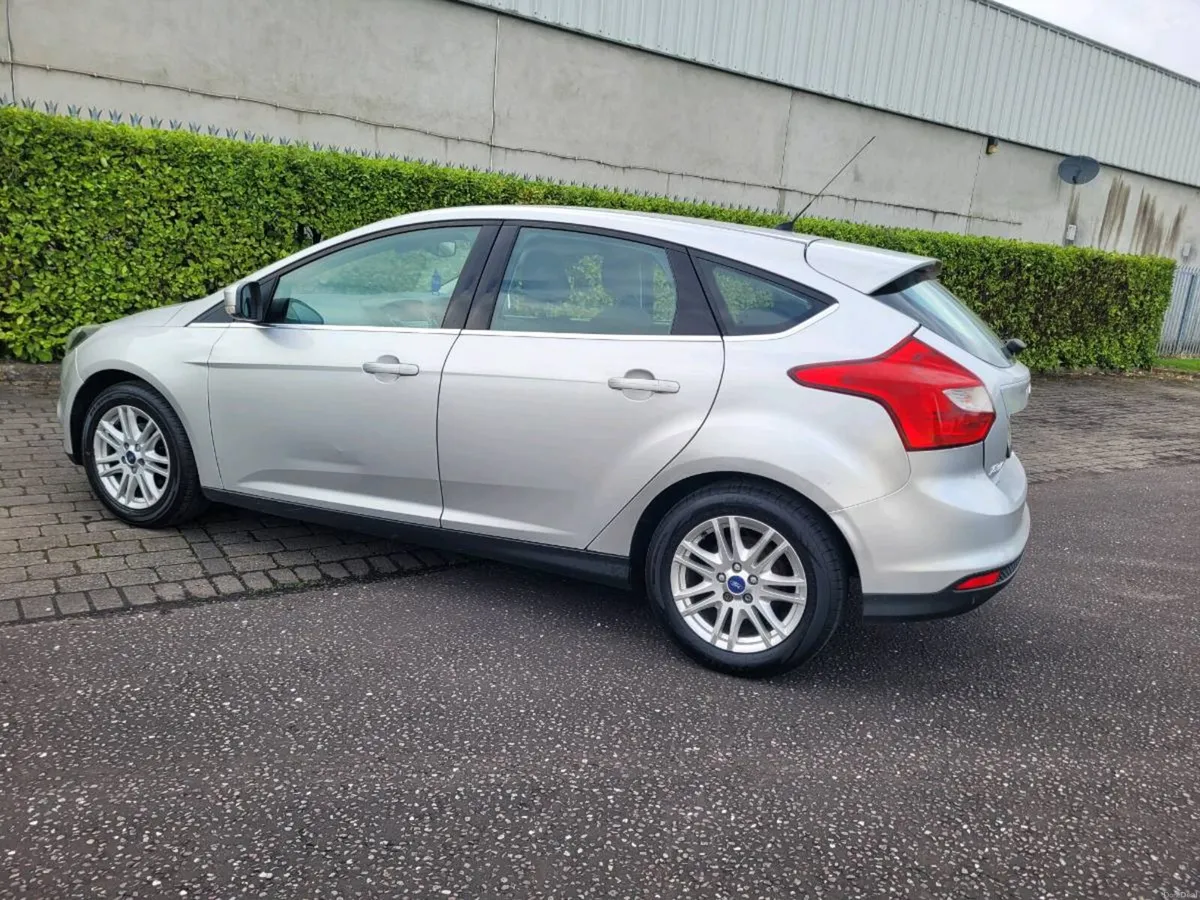 2013 FORD FOCUS TITANIUM NEW NCT/TAXED. - Image 4