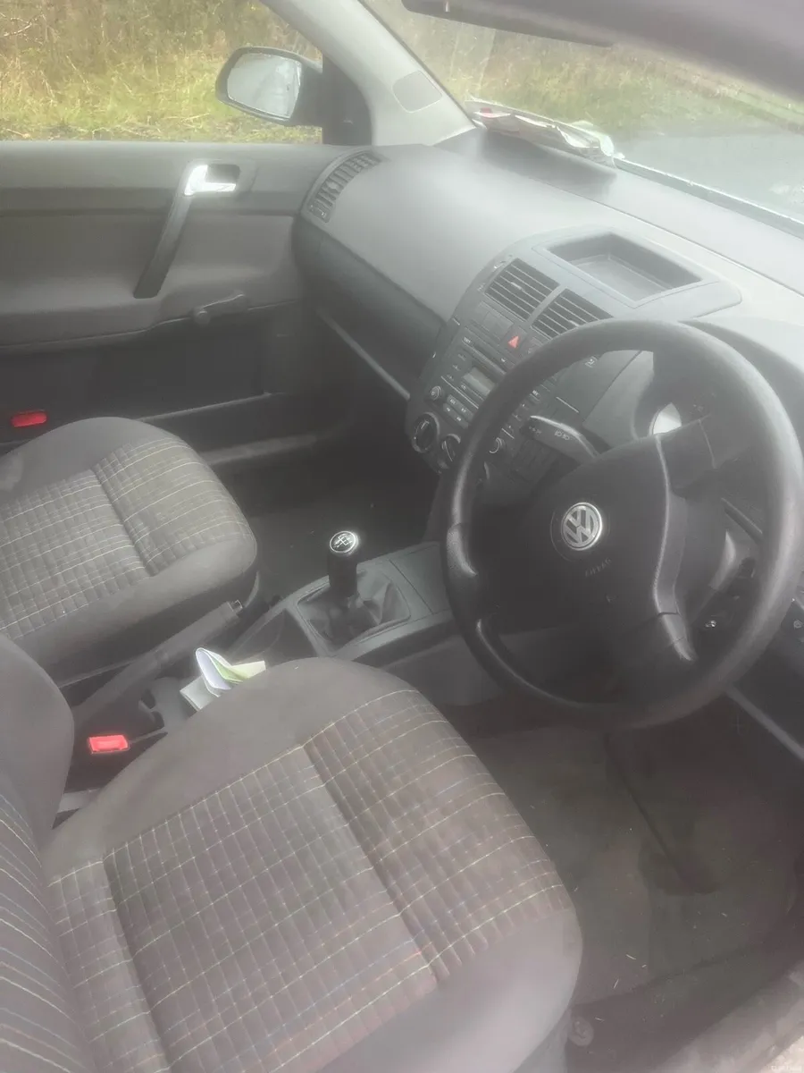 Volkswagen polo 1.2 petrol 2009 December 26 test - Image 4