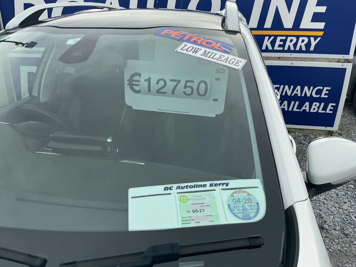 PEUGEOT 2008 1.2 PETROL 62,000 KMS PANORAMIC ROOF - Image 4