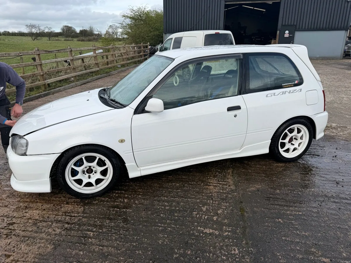 1996 Toyota starlet glanza - Image 2