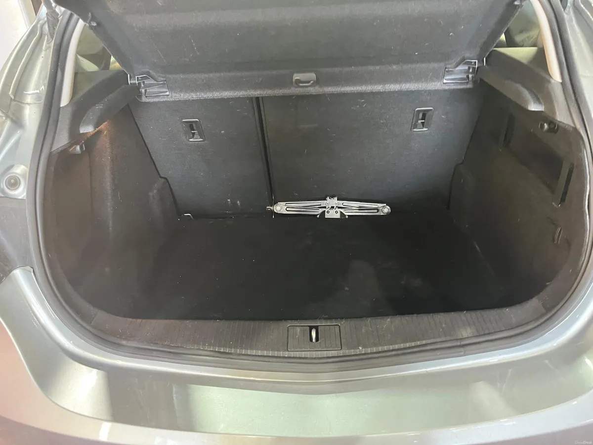 Opel Astra 2016 - Image 2