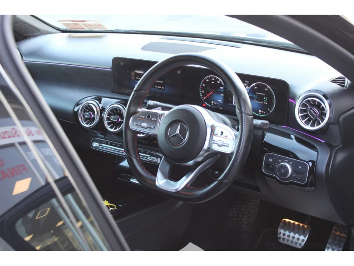 Mercedes-Benz A-Class 250 AMG LINE EXECUTIVE E - Image 2