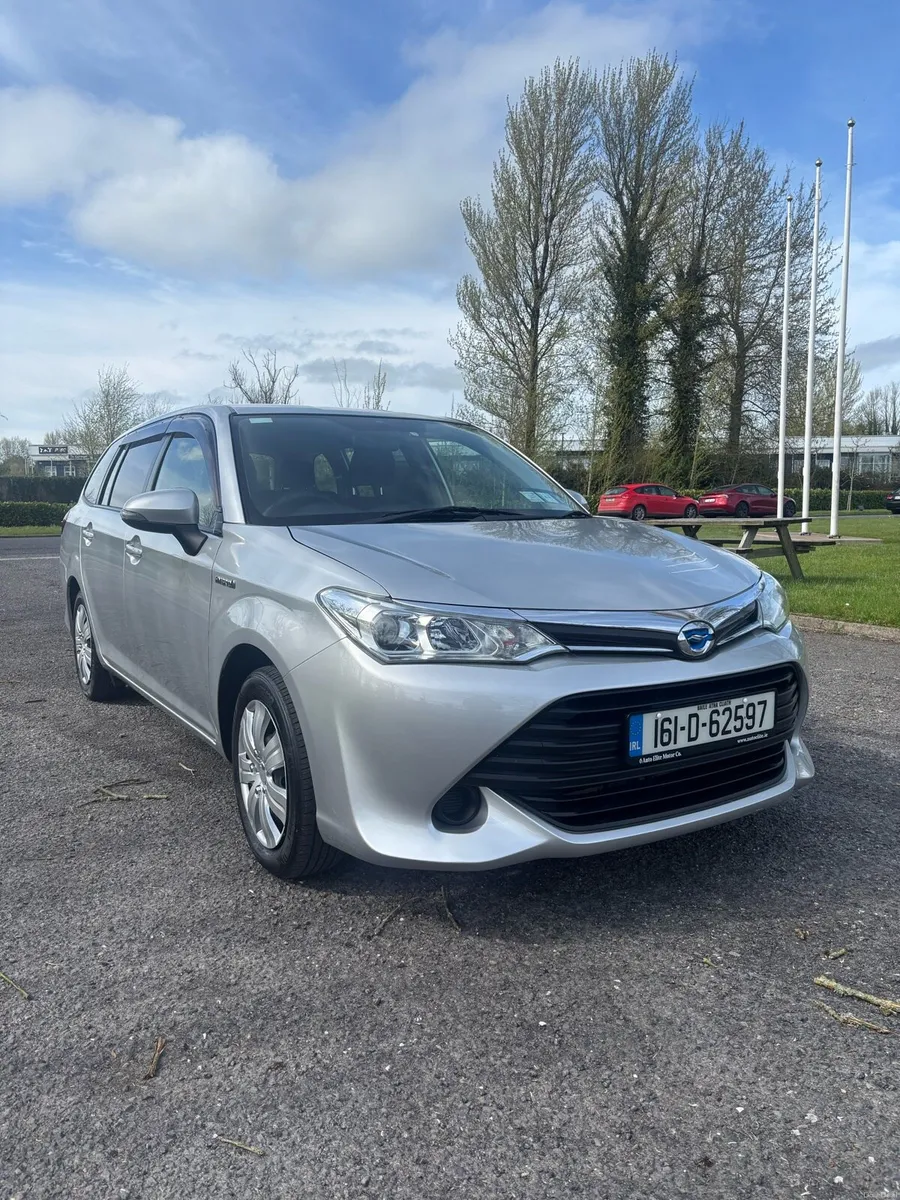 Toyota Corolla Fielder 1.5Hybrid 2016 AUTOMATIC - Image 2