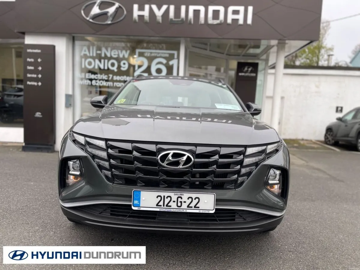 Hyundai Tucson Executive 2WD 5DR - Image 2