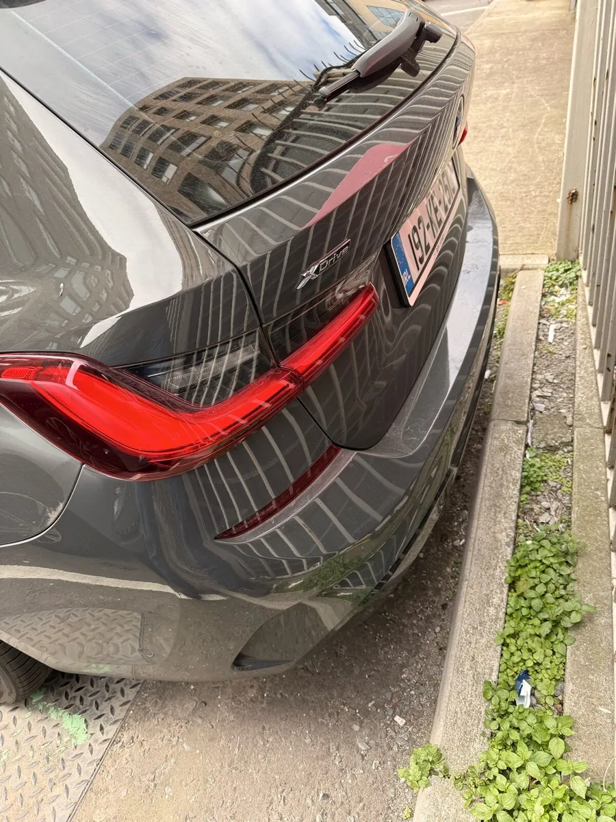 BMW 320d Touring M-Sport X-Drive - Image 4