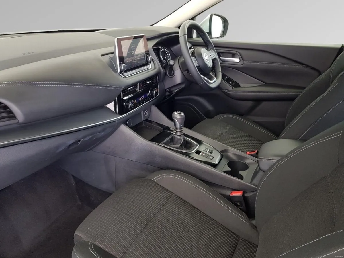 Nissan Qashqai 1.3 PET MILD HYBRID SV €3000 Scrapp - Image 3