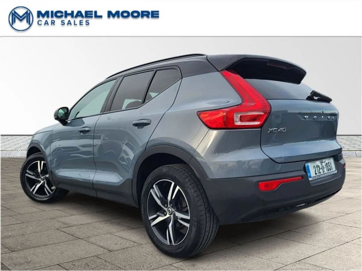Volvo XC40 R-Design T2 PET 1.5 Petrol 129BHP 5DR - Image 3
