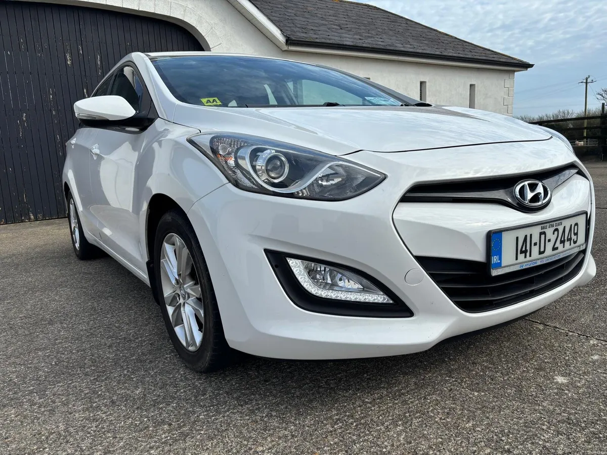 Hyundai i30 Tourer Deluxe   1.6D 2014 - Image 1