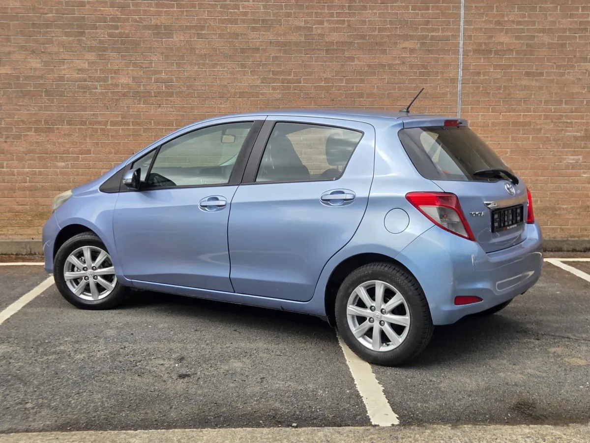 Toyota Yaris 2013 - Image 3