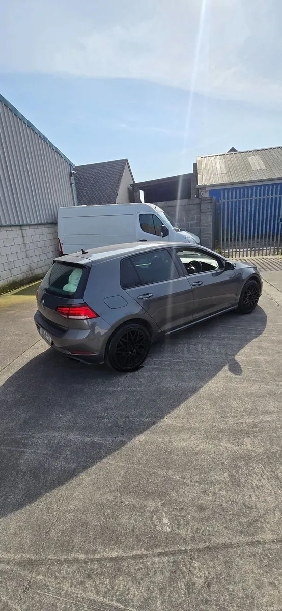 Volkswagen Golf 2018 - Image 1