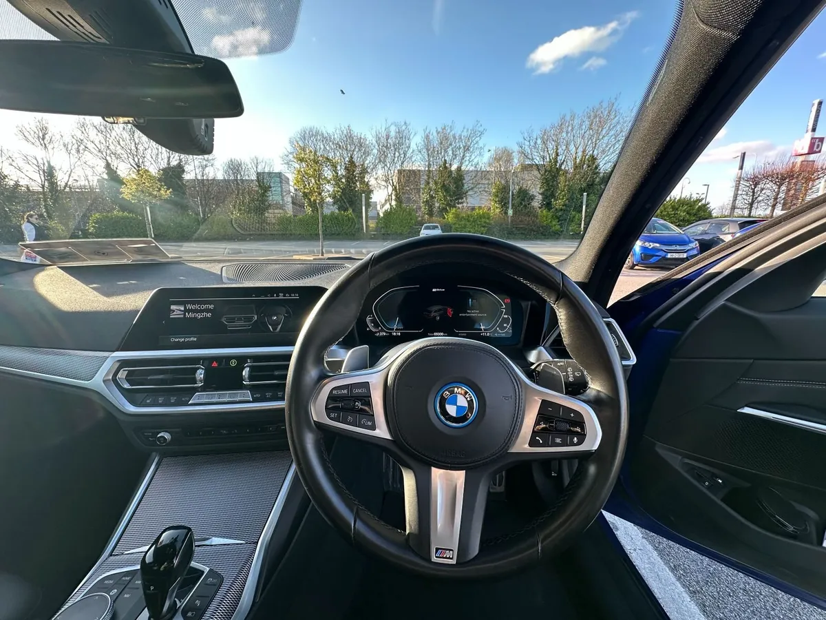 221 BMW 330e Touring M Sport (G21) - BMW Warranty - Image 2