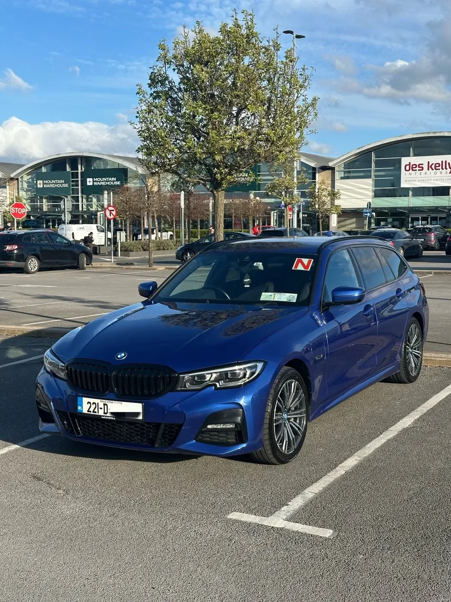 221 BMW 330e Touring M Sport (G21) - BMW Warranty - Image 1