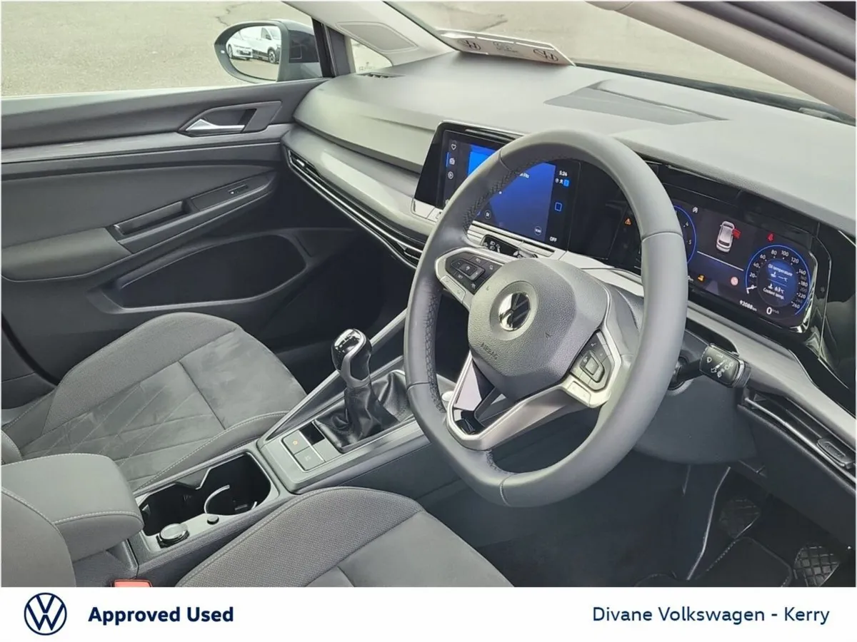 Volkswagen Golf STYLE 2.0 TDI 115 BHP - Image 4