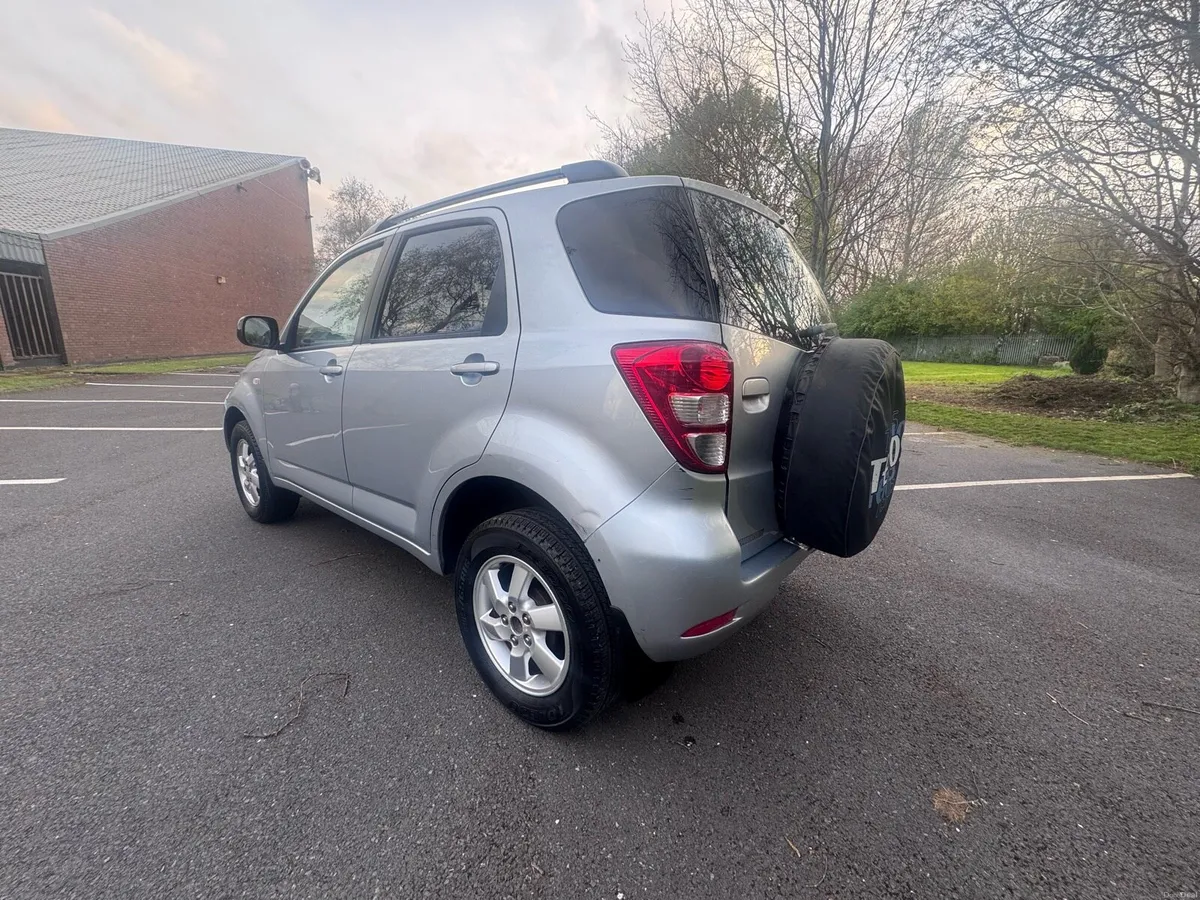 2008 Daihatsu Terios - Image 4