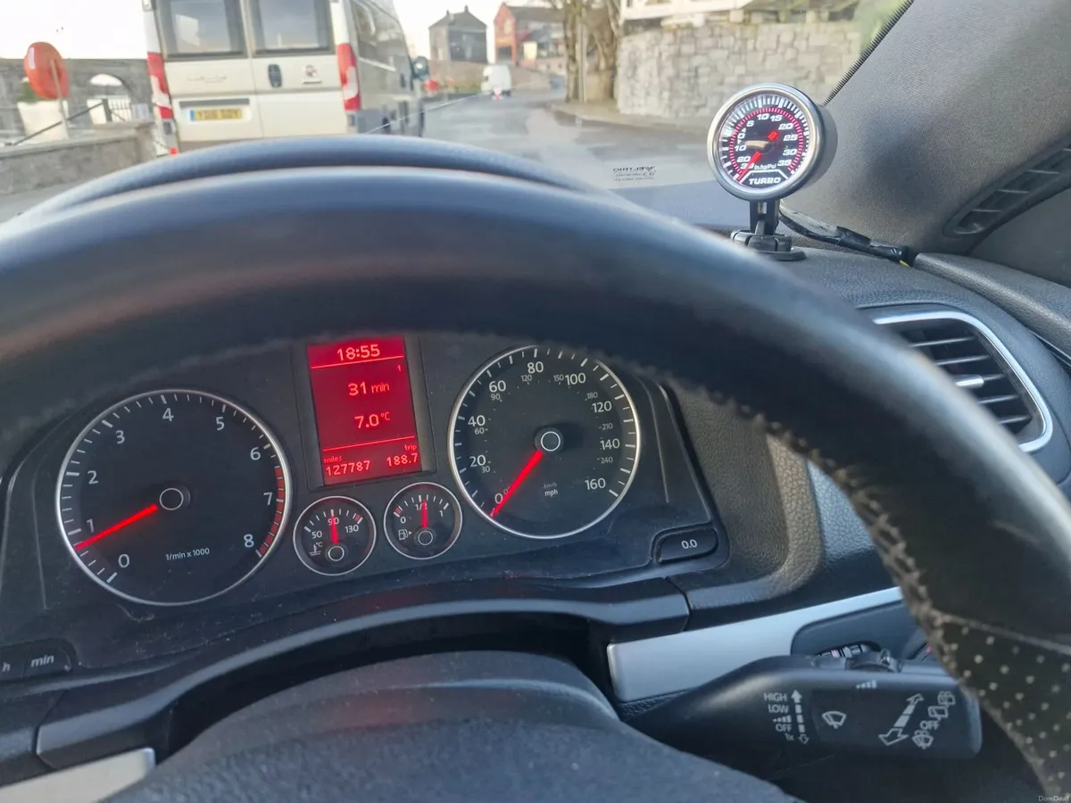 Volkswagen Scirocco 2009 - Image 4