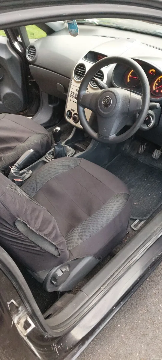 Vauxhall Corsa 2009 - Image 2