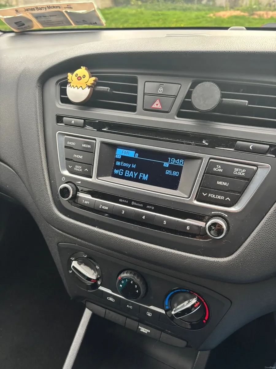 152 Hyundai i20 1.2 Petrol - Image 3