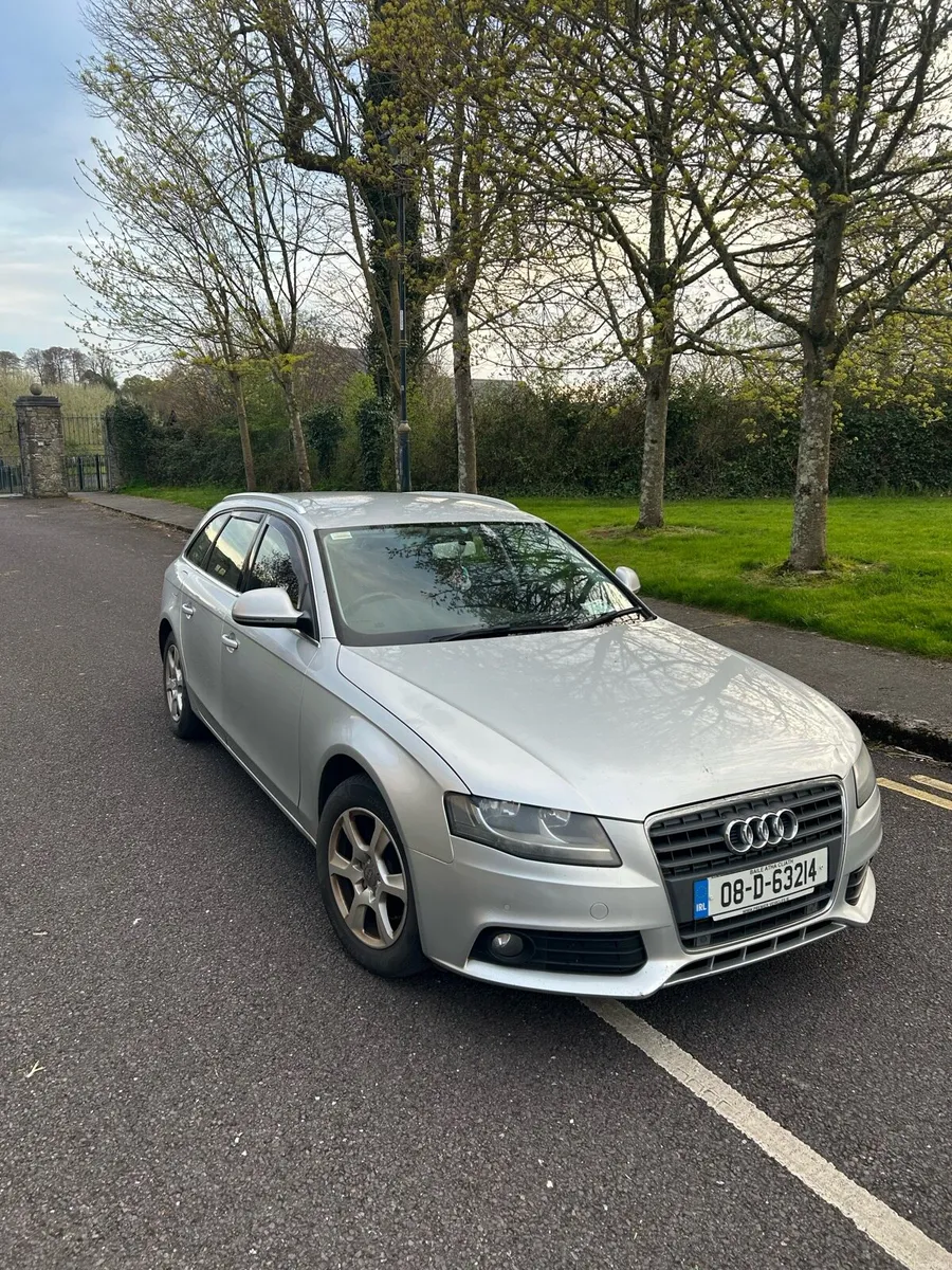 Audi A4 estate - Image 2