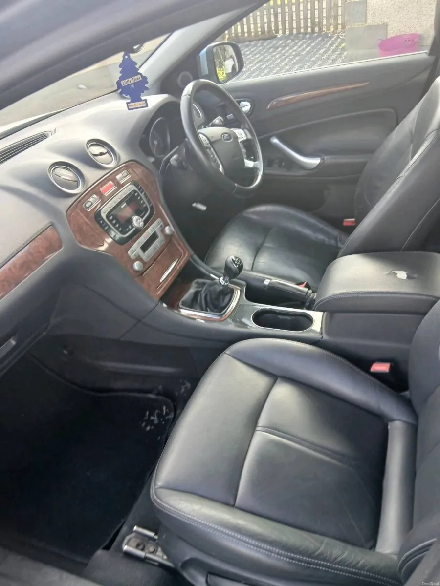 Ford mondeo - Image 4