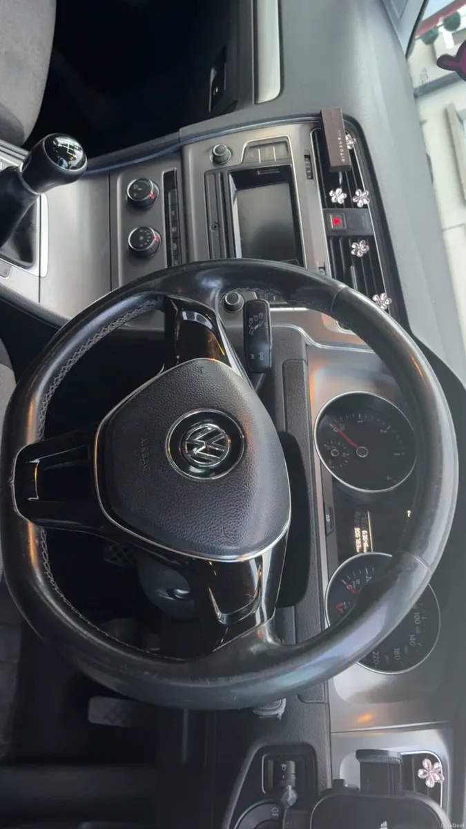 Volkswagen Golf - Image 4