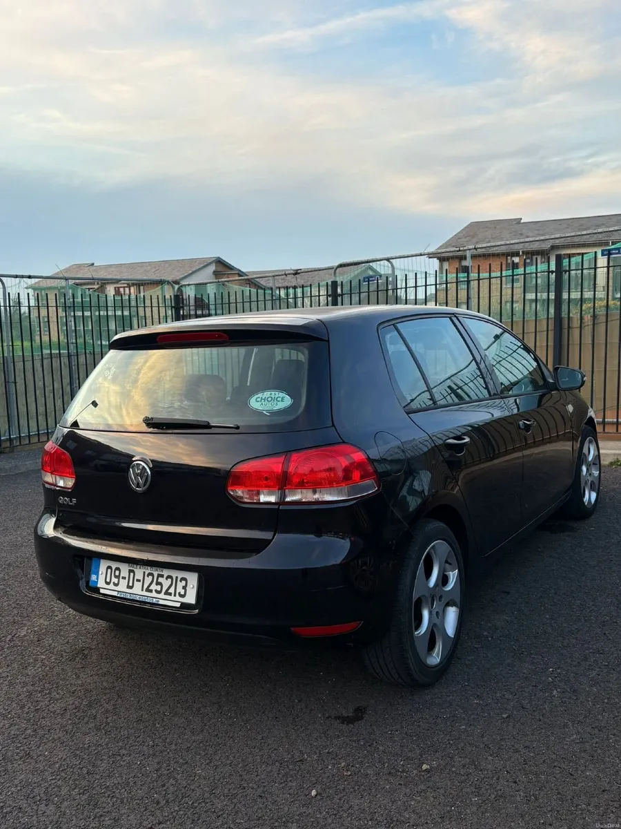 Volkswagen Golf 2009 - Image 4