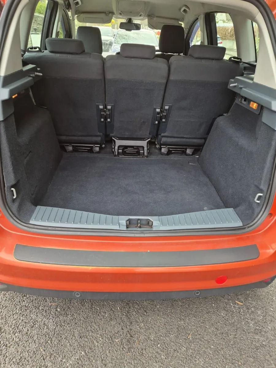 Ford C-Max 2011 - Image 2