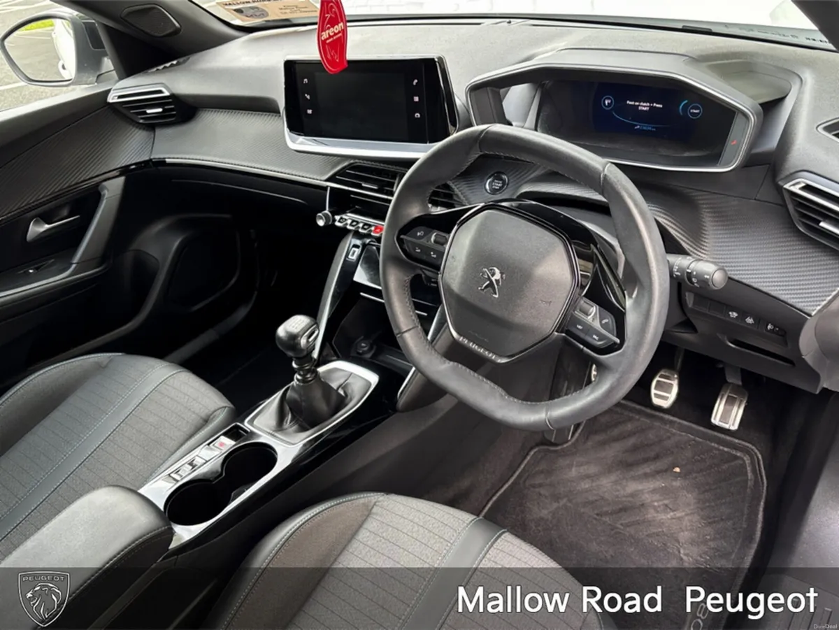 Peugeot 2008 ALLURE 1.2 100 6.4 4DR - Image 2