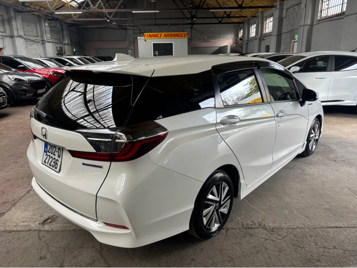 Honda Shuttle Push Start Self Charging Hybrid 5DR - Image 2