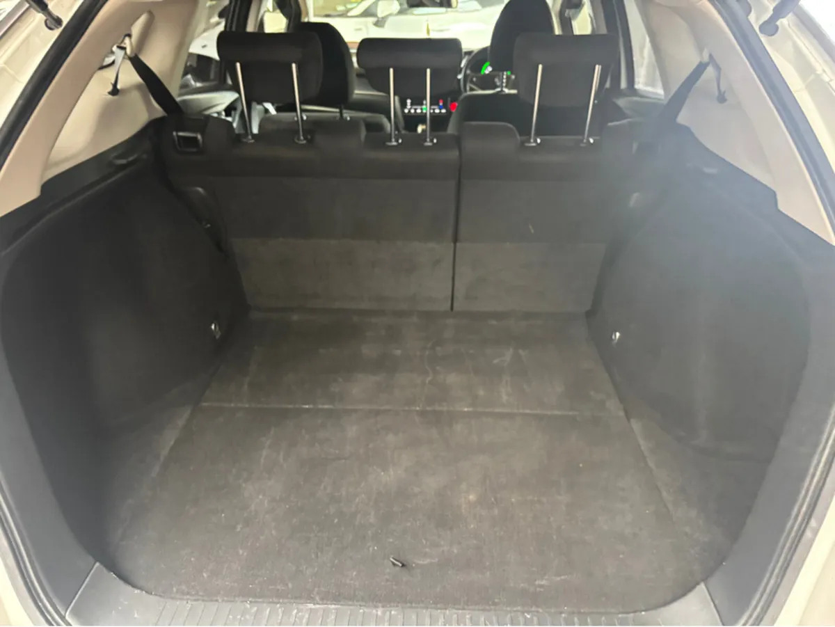 Honda Shuttle Push Start Self Charging Hybrid 5DR - Image 4