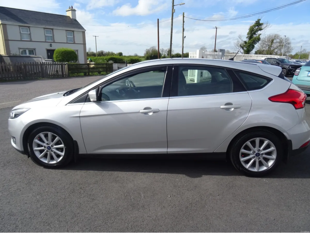 Ford Focus TITANIUM 1.5 TD 95PS 6SPEED 4DR - Image 3