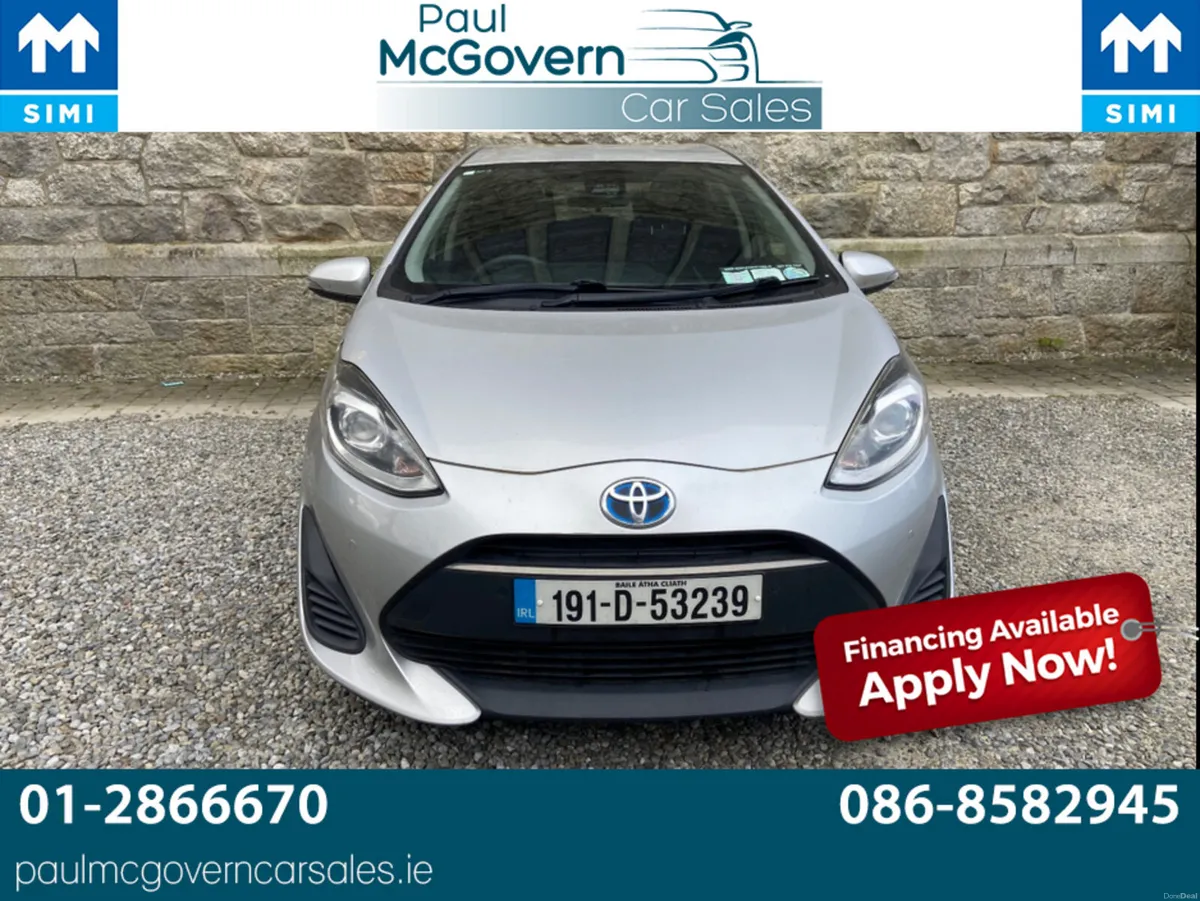 Toyota Aqua DAA-NHP10 5DR AUTO - Image 2