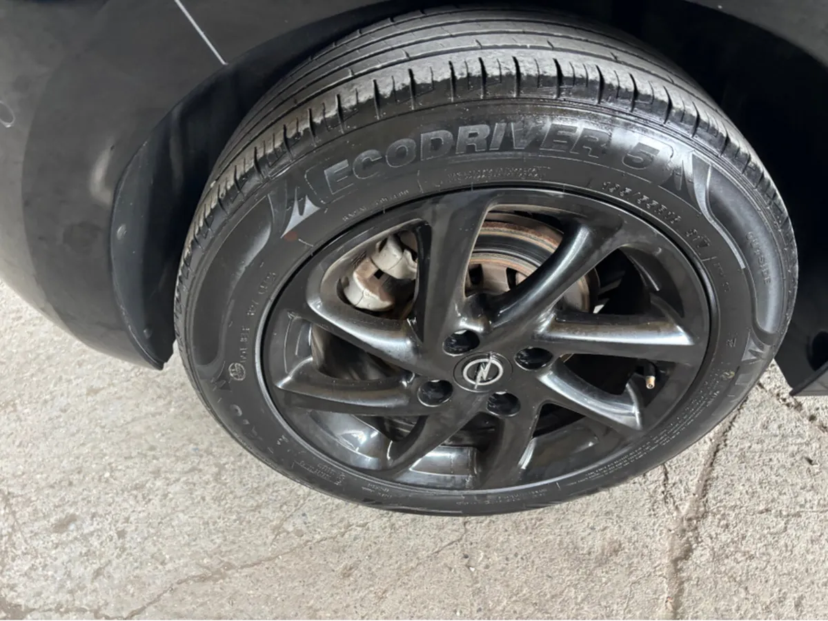 Opel Corsa SPORT 1.2 100PS-8SP AUTO 4 4DR - Image 3