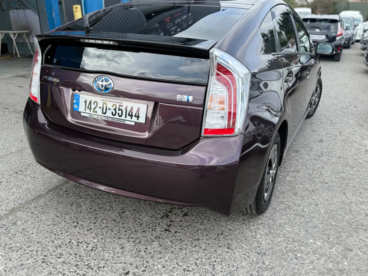2014 Toyota Prius Hybrid Automatic - Image 4