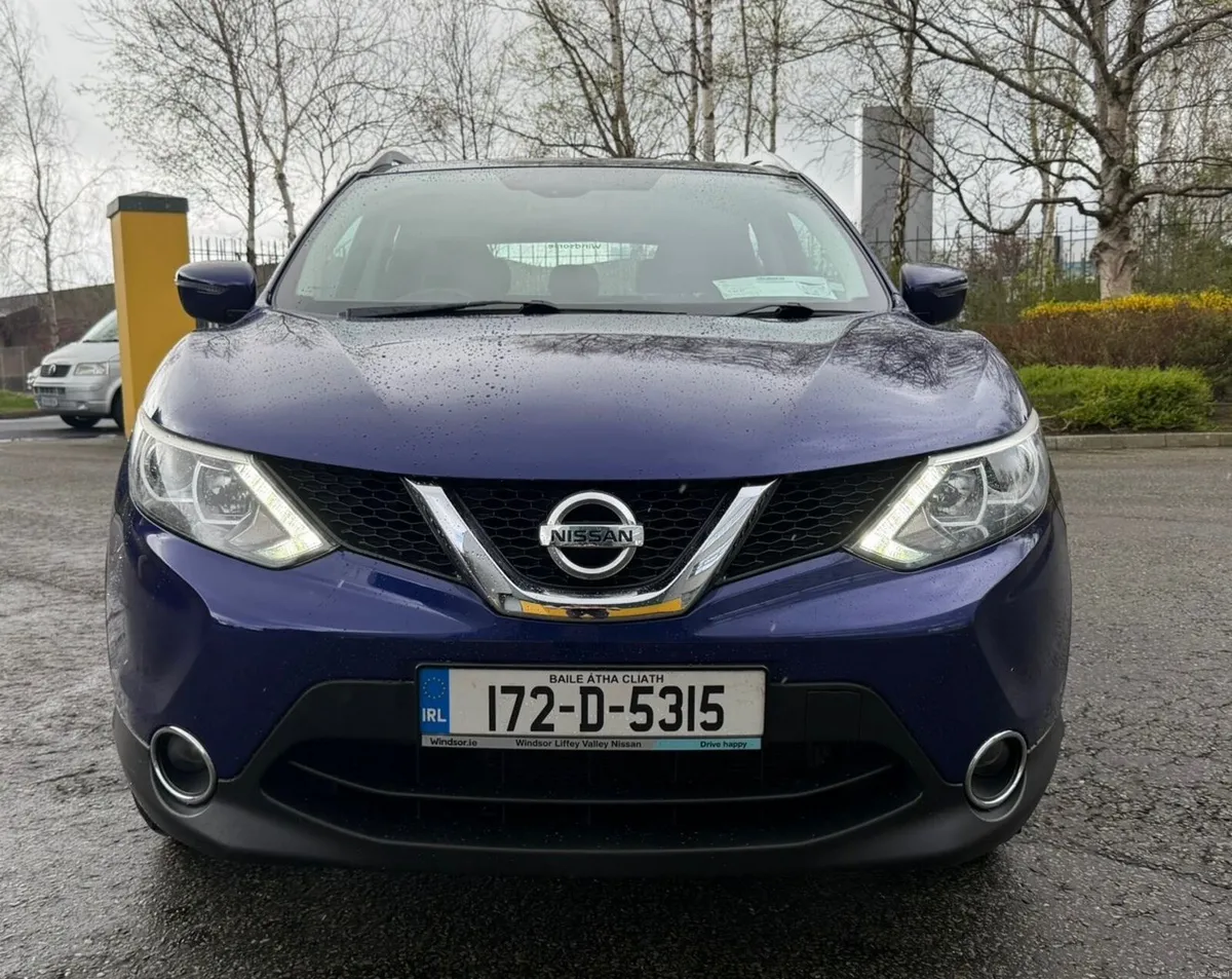 Nissan Qashqai 1.2 Petrol Pan Roof - Image 2