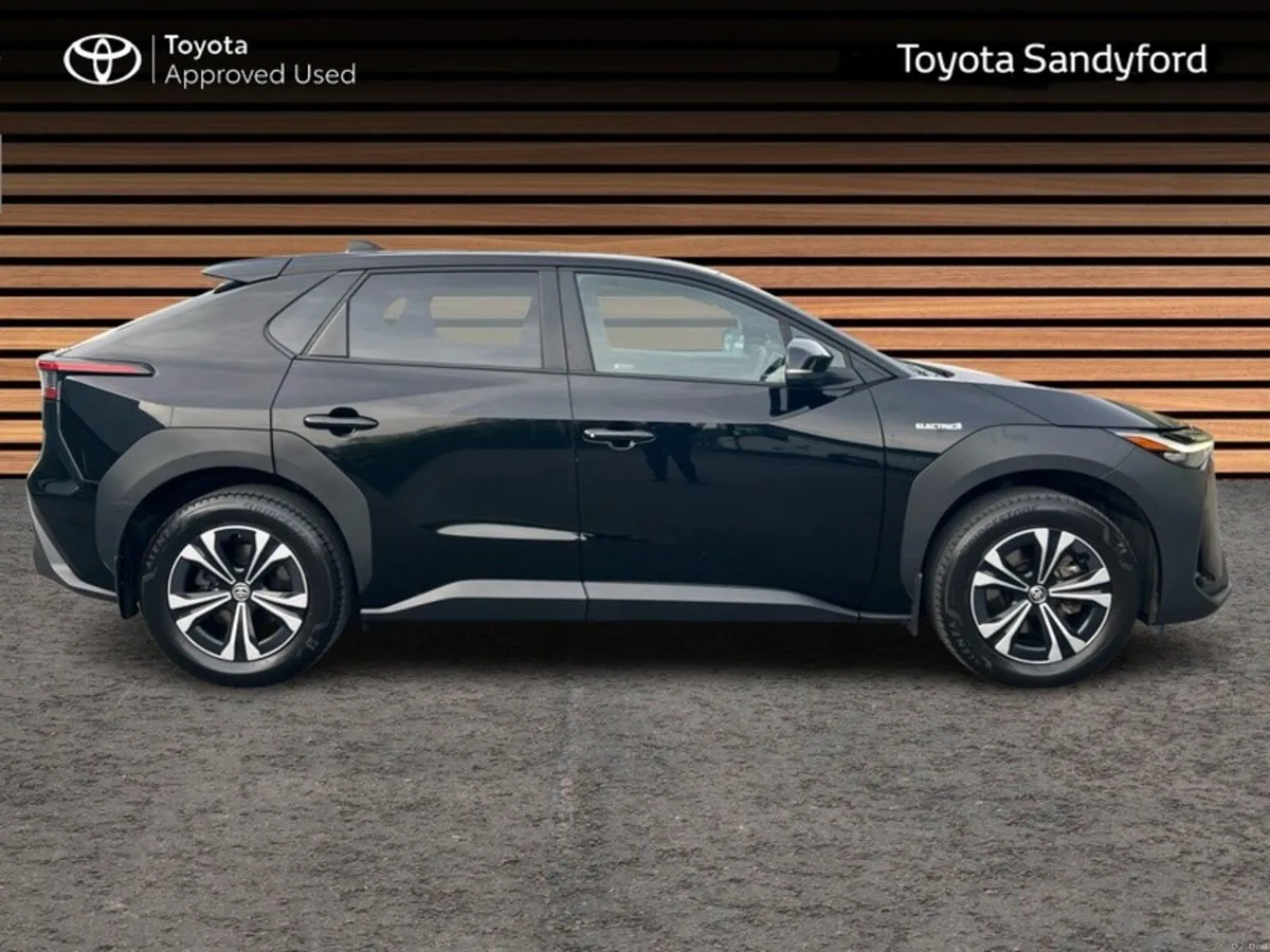 Toyota bZ4X SPORT EV AUTOMATIC // HEATED SEATS & S - Image 3
