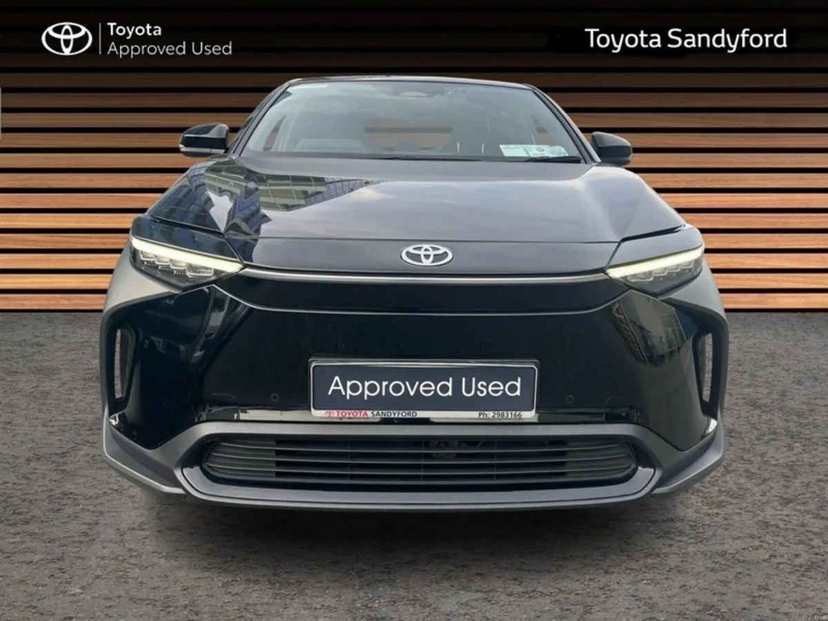 Toyota bZ4X SPORT EV AUTOMATIC // HEATED SEATS & S - Image 5