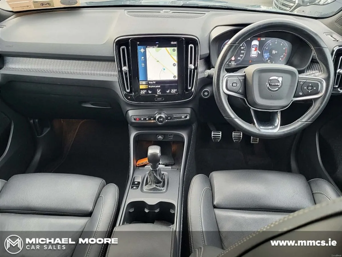 Volvo XC40 R-Design T2 PET 1.5 Petrol 129BHP 5DR - Image 2
