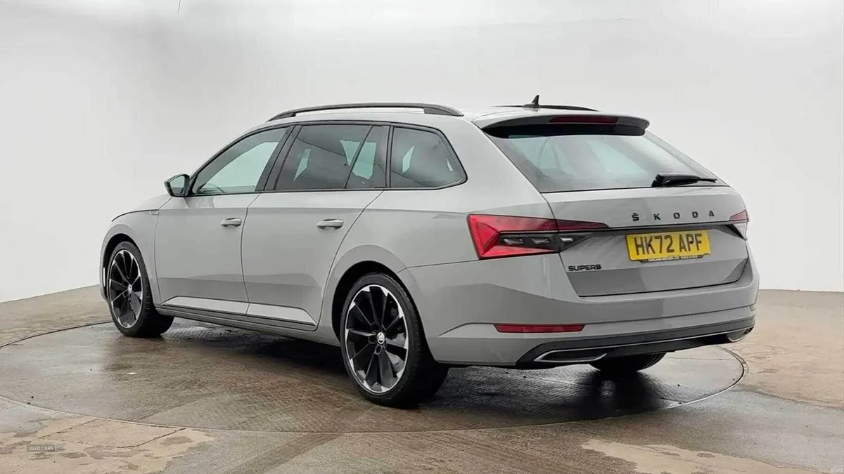 Skoda Superb DIESEL ESTATE - Image 3
