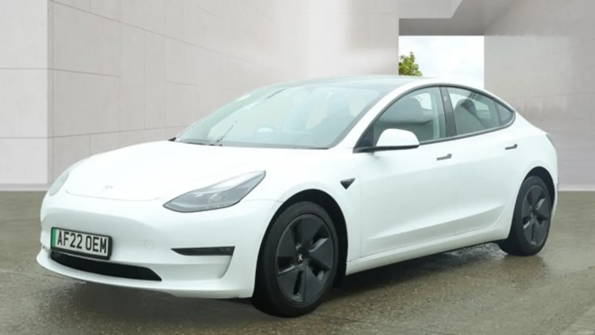 Tesla Model 3 Long Range AWD 2022 - Image 2