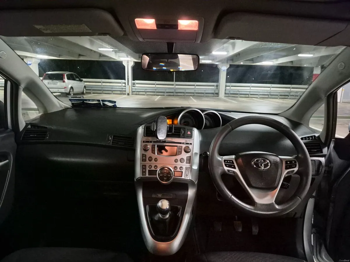 Toyota Verso 2011 - Image 3