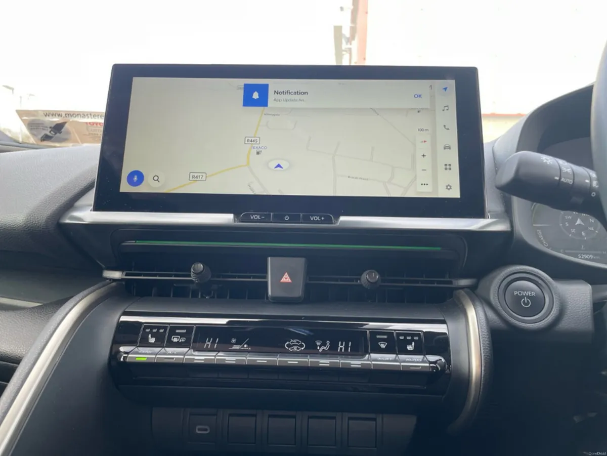 Toyota C-HR HYBRID SOL - Image 6