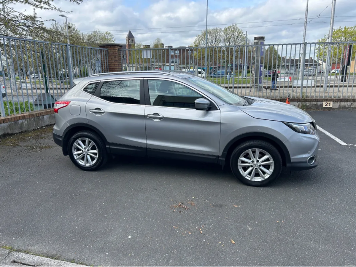 Nissan Qashqai 1.2 AUTOMATIC//39000KLMS WITH FULL - Image 2