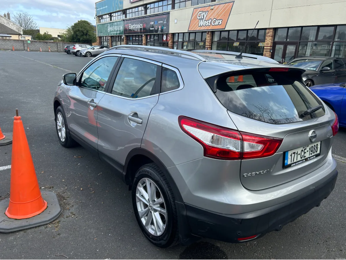 Nissan Qashqai 1.2 AUTOMATIC//39000KLMS WITH FULL - Image 4