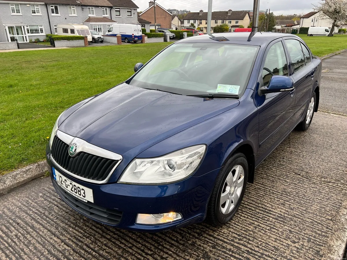 Skoda Octavia 1.6 TDI ONLY 119km 1 owner - Image 3