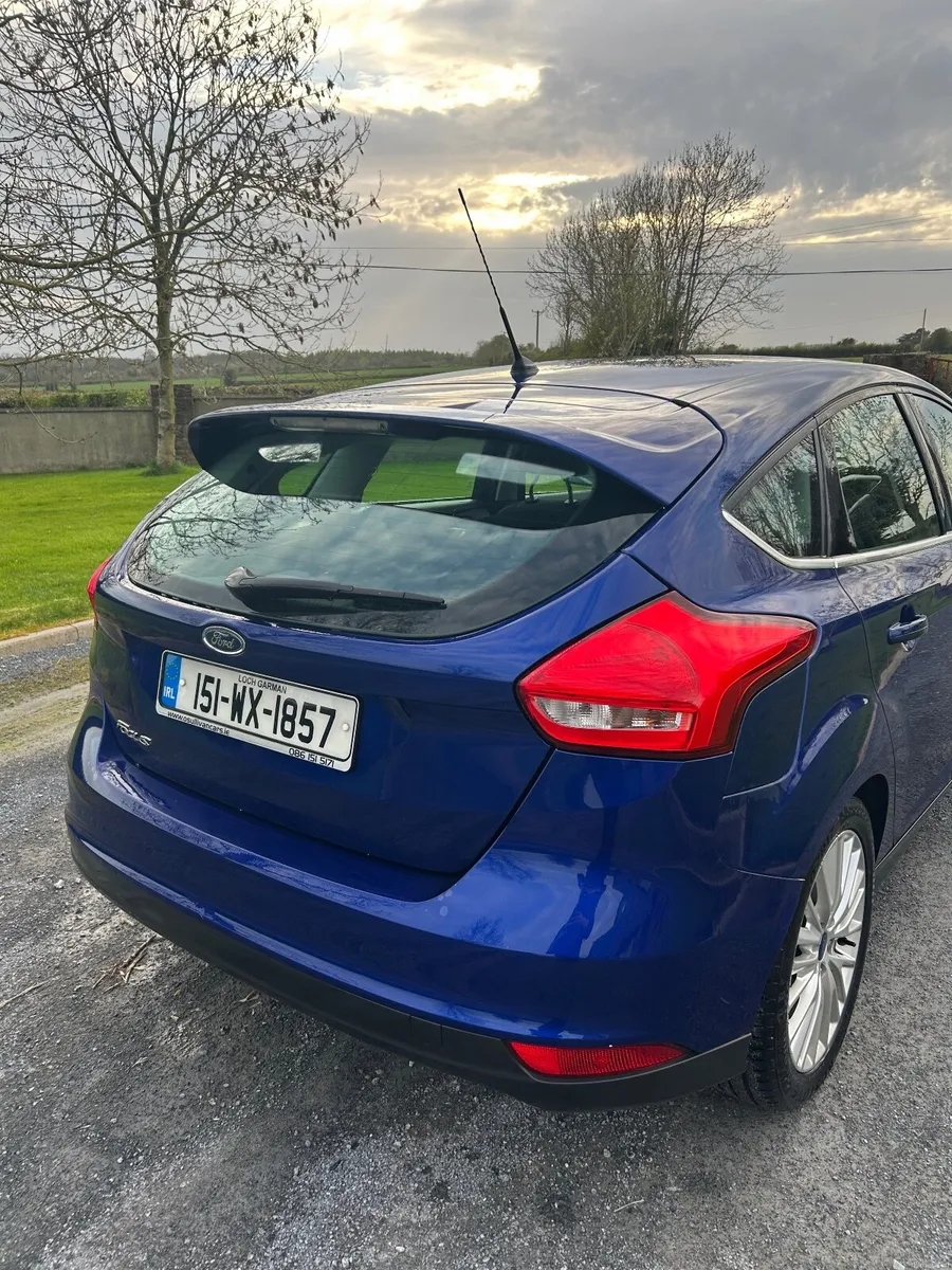 Ford Focus 2015 - Image 2