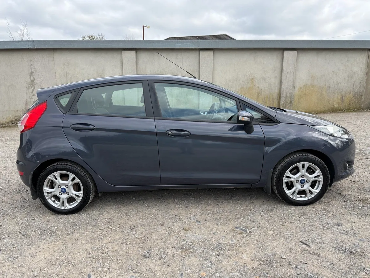 Ford Fiesta - Image 2