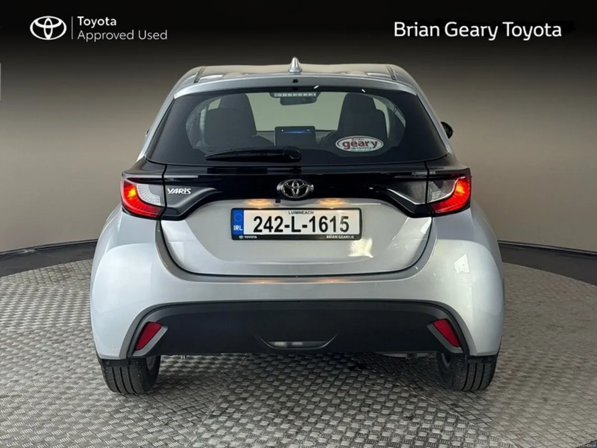 Toyota Yaris 1.5 LUNA Manual - Image 4