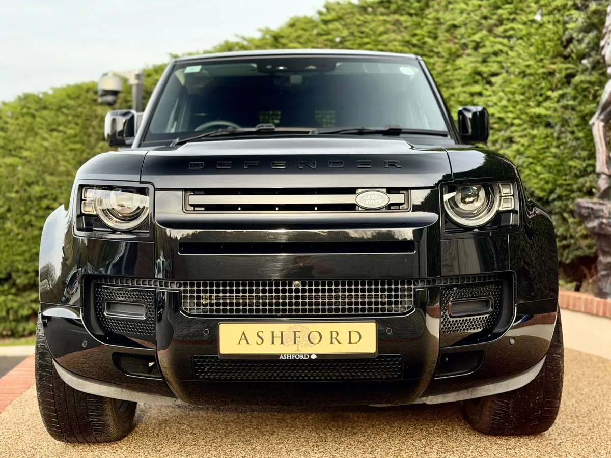 251 Land Rover Defender 3.0 diesel 3 seater vat - Image 2