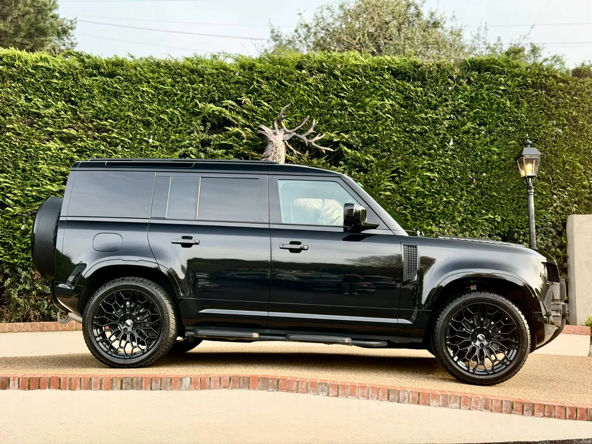 251 Land Rover Defender 3.0 diesel 3 seater vat - Image 3