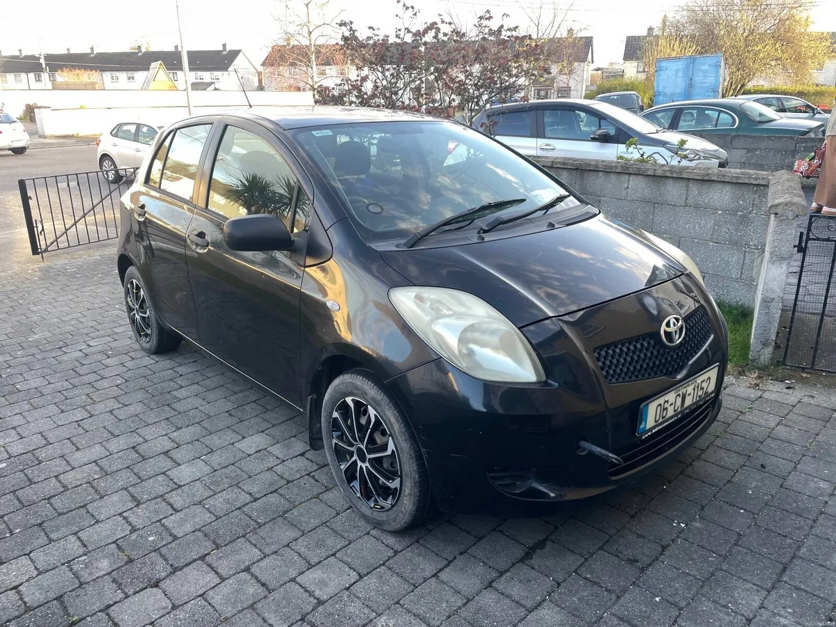 Toyota Yaris 2006 - Image 3